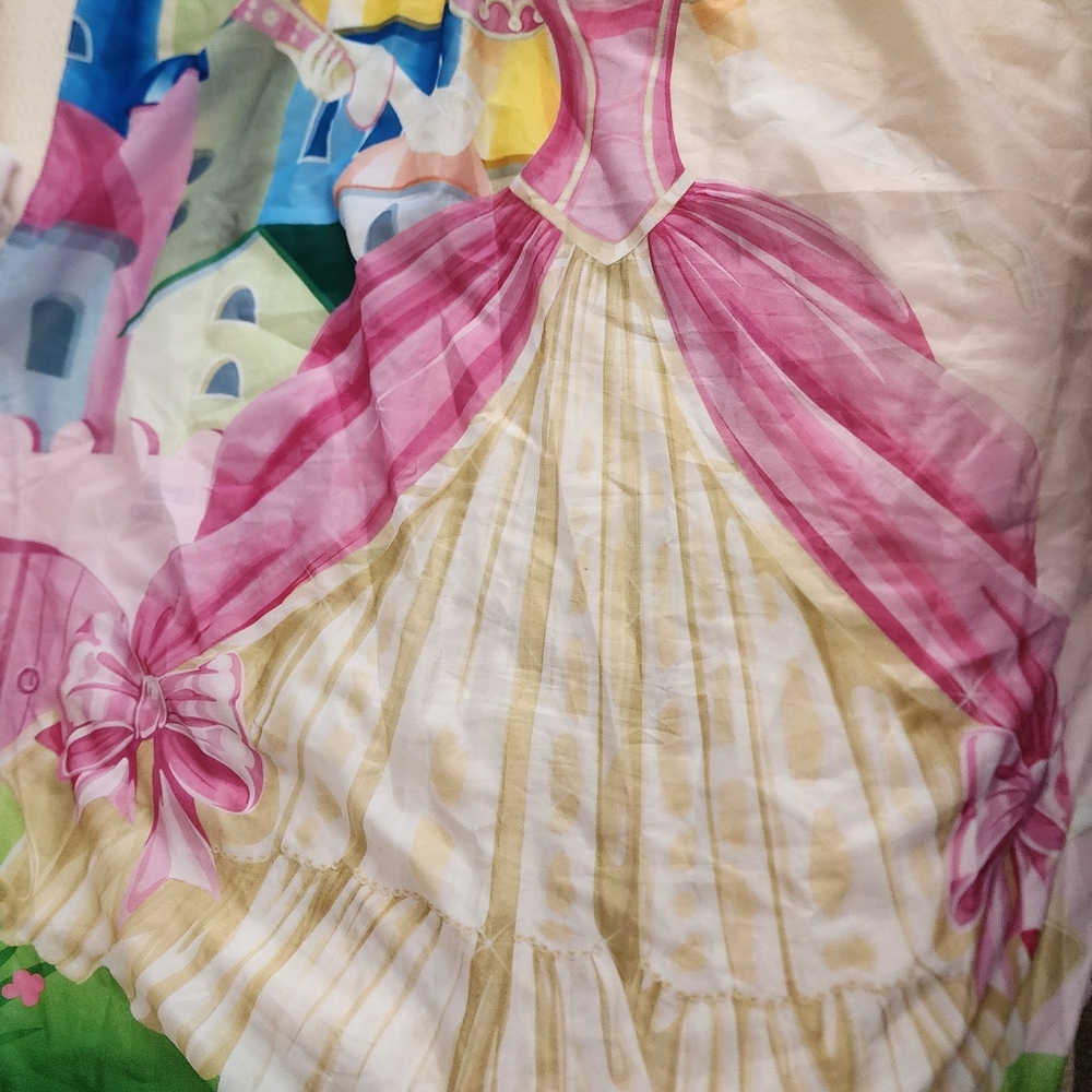 Little girl / princess hairdressing Salon Cape with neck closure velcro